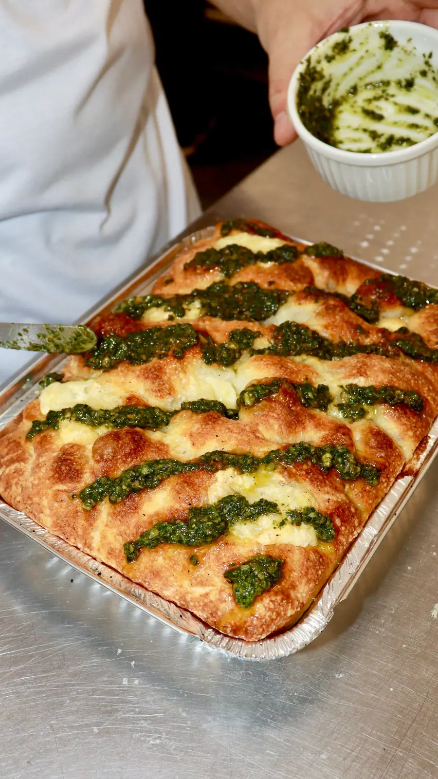 Focaccia al pesto